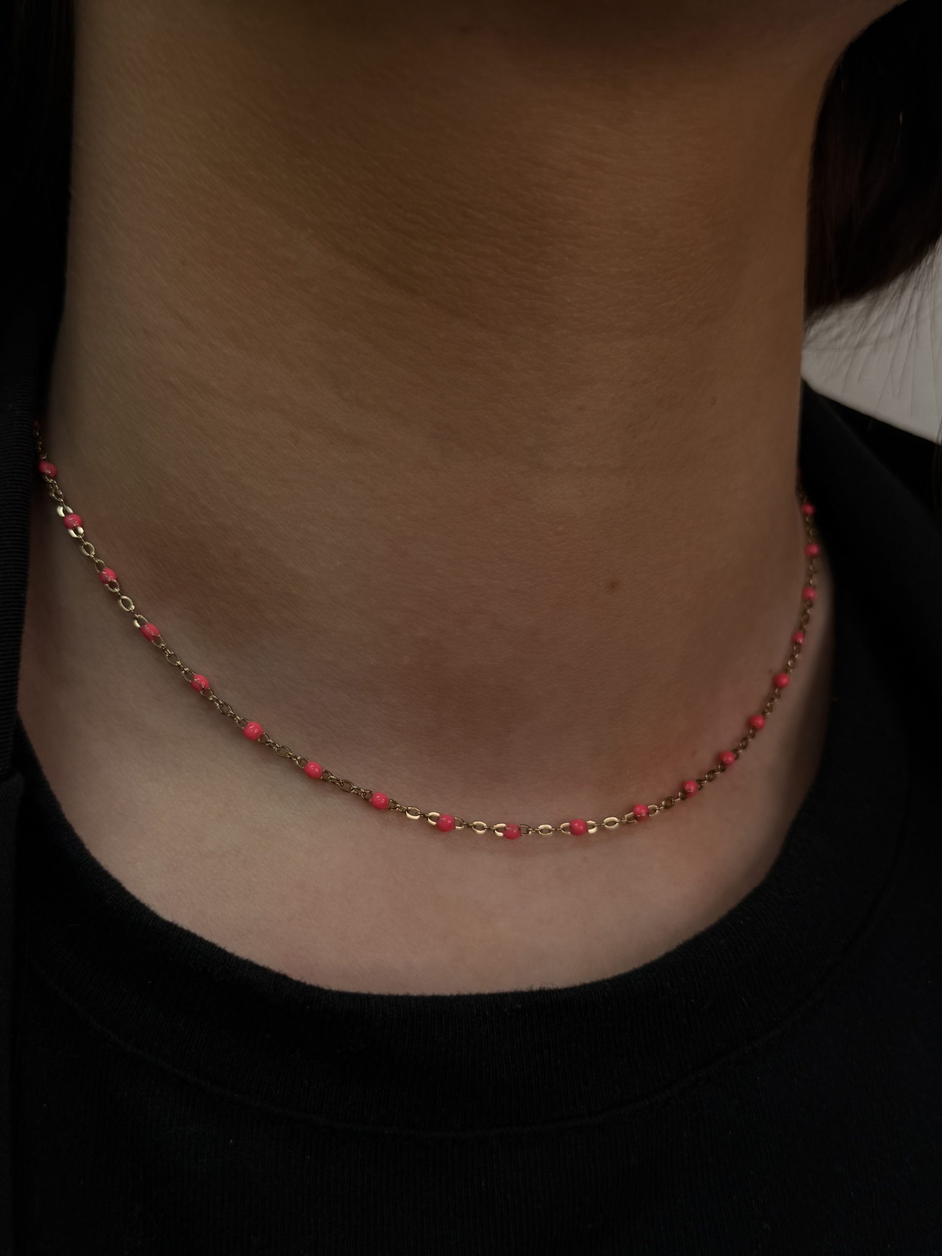 COLLIER RÉSINE DORÉ ROSE FLUO